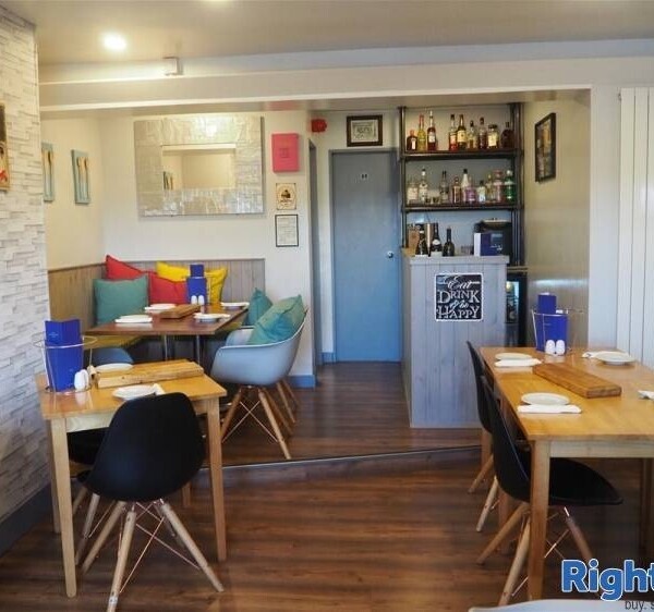 Delicatessens For Sale in Birkenshaw Photo 3