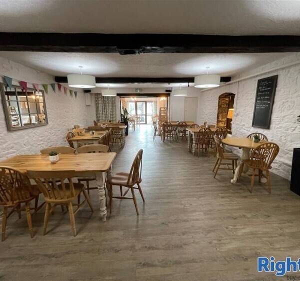 Under Offer: Superb Waterside Cafe Bistro on Bude Canal For Sale in Bude Photo 3