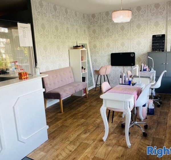 Well-Equipped Beauty Salon in Cumbria Photo 3