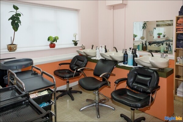 Hairdressing Salon On Residential Parade, Hythe, Near Southampton, Hampshire Photo 3