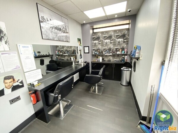 HAIR & BEAUTY SALON: BROUGHTON, CHESTER: Photo 3
