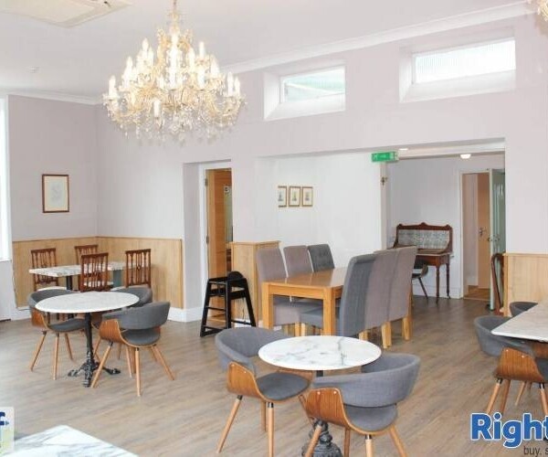 BISTRO, CAFE, RESTAURANT - LODDON, NORFOLK Photo 3
