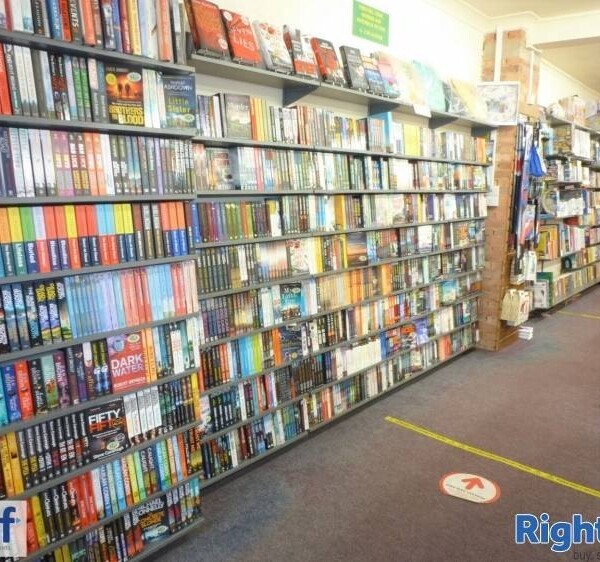 BOOK SHOP & CAFÉ Photo 3