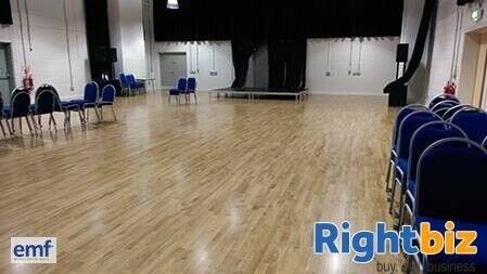DOMESTIC & COMMERCIAL CONTRACT CLEANING Photo 3