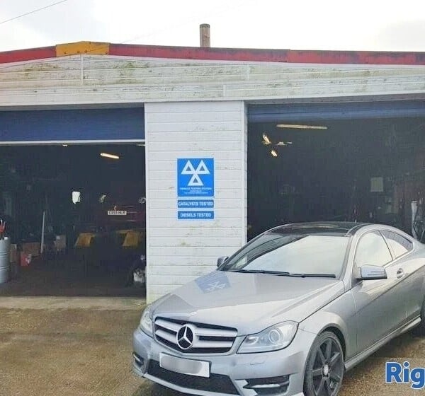 Unique Petrol Station and Garage For Sale in Lincolnshire Photo 3