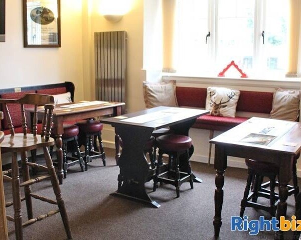GLOUCESTERSHIRE - COTSWOLD STONE VILLAGE CENTRE INN REFURBISHED TO HIGH STANDARD WITH FIVE LETTING Photo 3