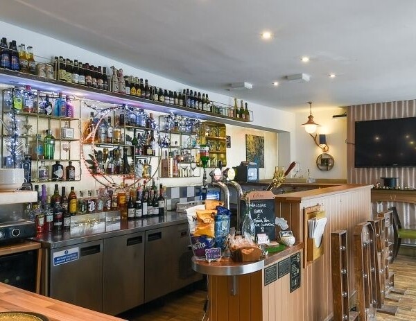 Popular Café & Wine Bar for sale Photo 3