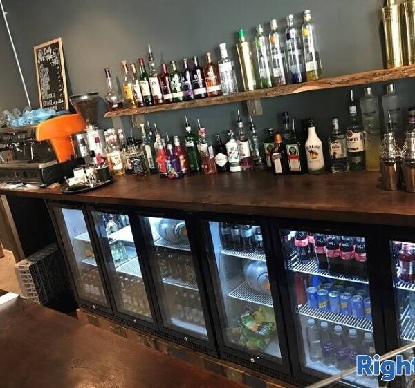 Newly established Barbers/Bar business for sale Photo 3
