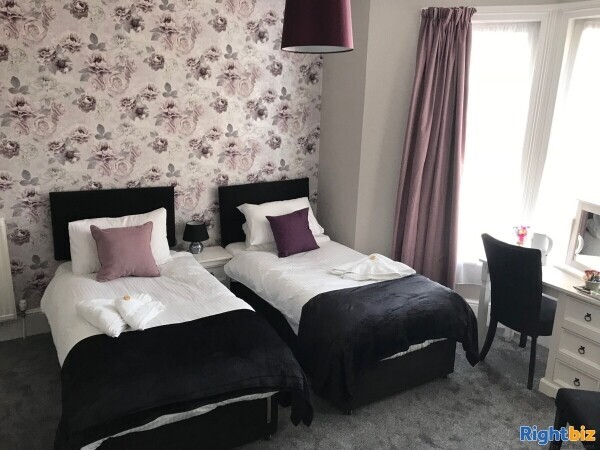 Well Presented Detached Guest House in Exmouth For Lease Photo 3