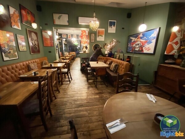 LICENSED RESTAURANT: HEATON MOOR: Photo 3