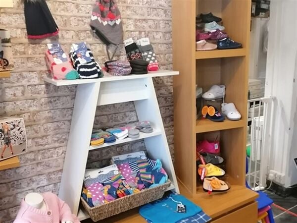 THRIVING CHILDRENS SHOES & ACCESSORY SHOP - SHROPSHIRE
