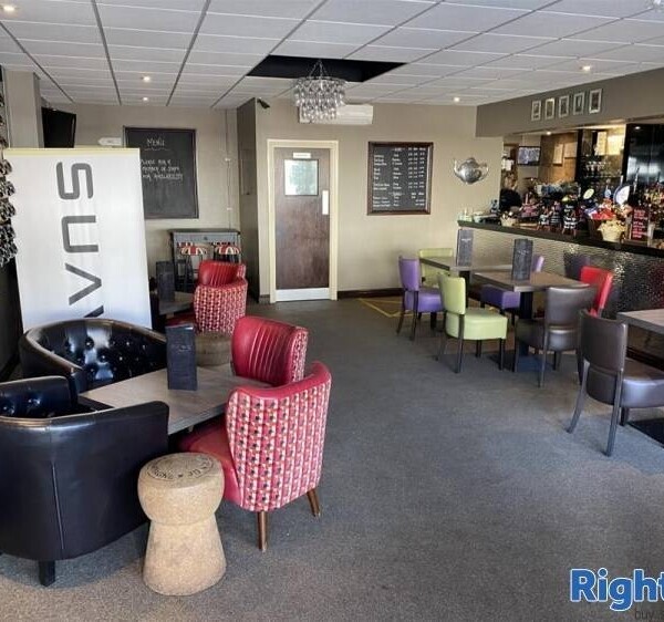 Wine Bar and Coffee House-Wiltshire Photo 3