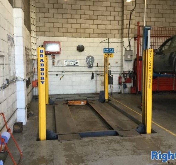 Highly Reputable Garage/MOT and Service Centre Photo 3