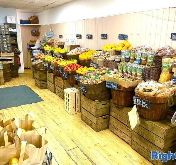 Beautiful high quality local Greengrocers- North Cornwall Photo 3