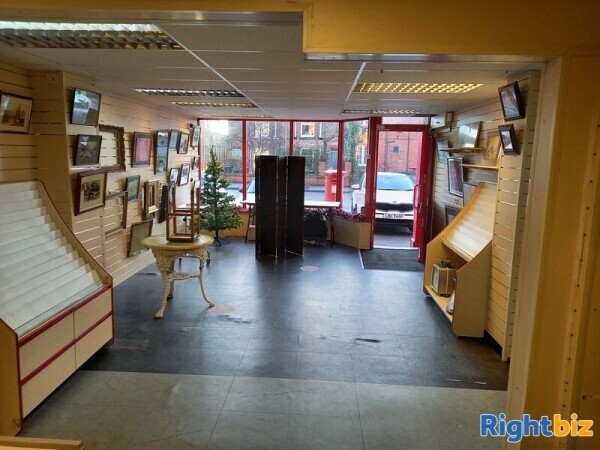 LETTING AGREED. Light and Spacious Retail Unit TO LET 65 Front Street, Acomb, York, YO24 3BR Photo 3