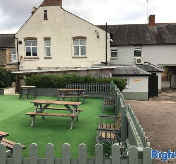 Well Established Pub For Sale Photo 3