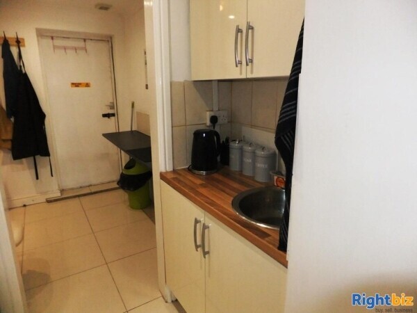 TRADITIONAL BARBERS / LADIES & GENTS HAIR SALON - SMART FITTED LOCK-UP UNIT - LIGHTWATER, SURREY Photo 3
