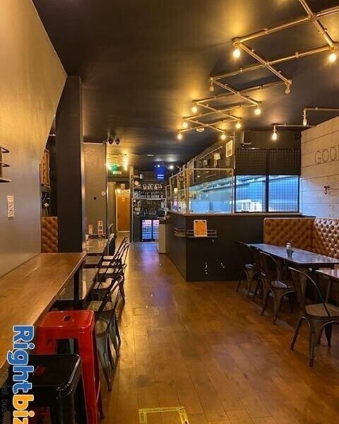 PRICE REDUCTION! - restaurant in prominent location E6, Long lease (21 years) Photo 3
