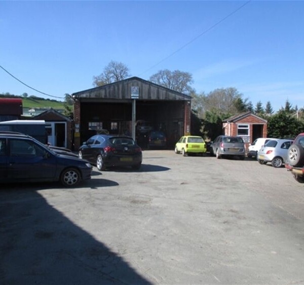 FREEHOLD GARAGE SERVICES WITH LETTED ACCOMMODATION - POWYS Photo 3