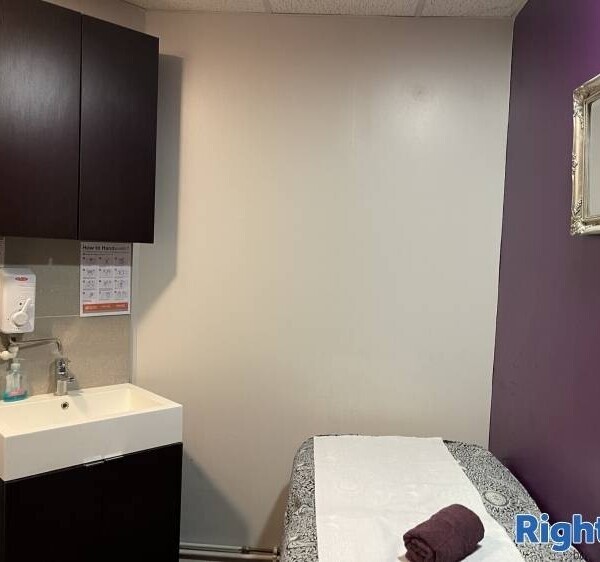 DERMALOGICA BEAUTY SALON IN COMMUNITY PARADE for Sale Photo 3
