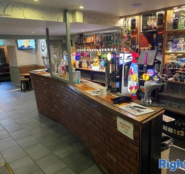 Fully Refurbished Sports Bar and Hotel - Banchory, Aberdeenshire Photo 3