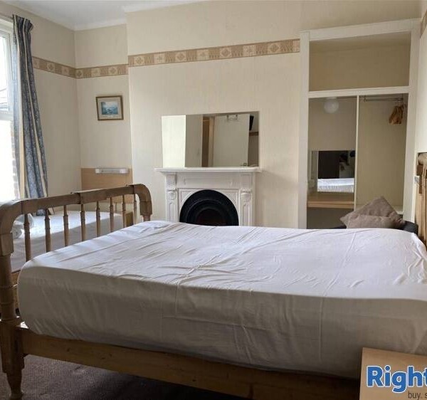 Former Guest House - Greater Manchester Photo 3