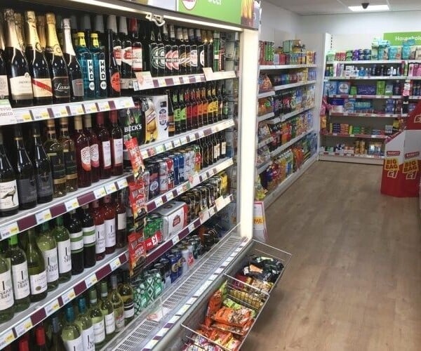 Profitable LONDIS Convenience Store - Lakenheath Photo 3