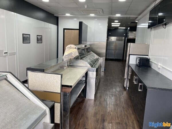 Fish and chip shop , pizzeria Photo 3