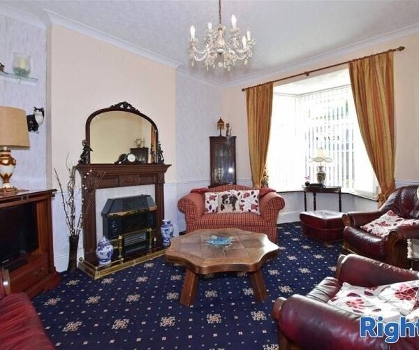 Outstanding East Devon Guest House For Sale in Sidmouth Photo 3