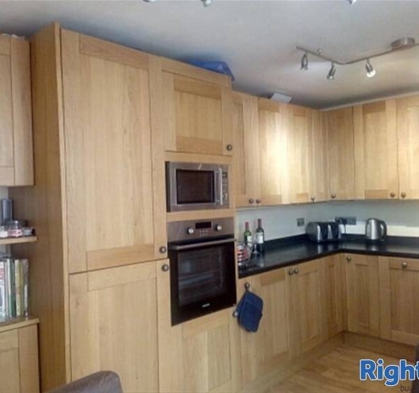 4 bed detached family home - Part Exchange available Gloucestershire Photo 3