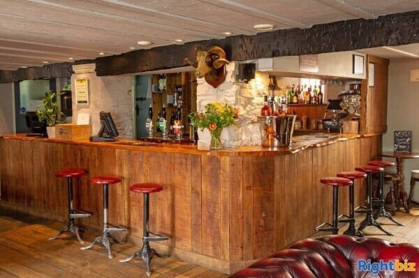 Stunning & Exceptionally Profitable Devon Village Inn With Letting Rooms Photo 3