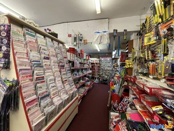 AN ESTABLISHED INDEPENDENT GENERAL RETAIL STORE & PROMINENT FREEHOLD PREMISES Photo 3