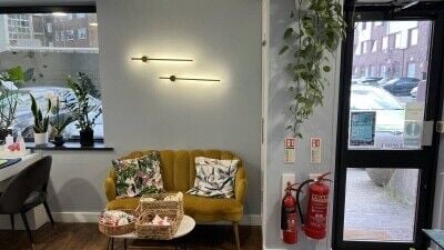 Nail and Beauty Salon in the Heart of Canary Wharf E14 for Sale Nail and Beauty Salon in the Heart of Canary Wharf E14 for Sale