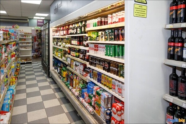 Convenience Store with Off-Licence, close to many offices in the commercial heart of Southampton. Photo 3