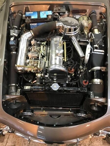A RECORD-BREAKING CLASSIC CAR RESTORATION FACILITY Photo 3
