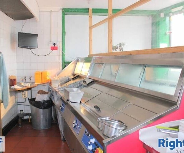 FISH & CHIP SHOP WITH APARTMENT ABOVE - BURY ST. EDMUNDS, SUFFOLK Photo 3