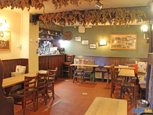 PEAK DISTRICT - 17TH CENTURY CHARACTER COMMUNITY PUB AND RESTAURANT Photo 3