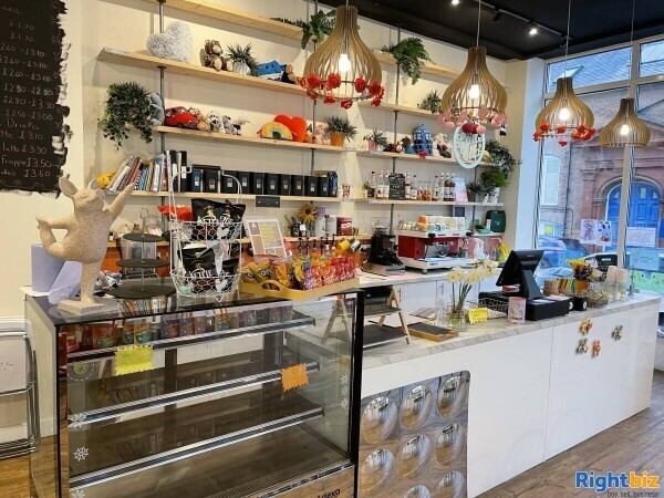 Family-friendly Café and Tea Room Photo 3