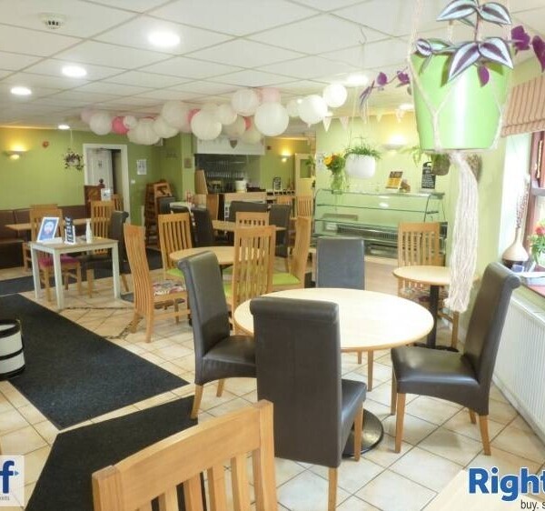 LICENSED CAFÉ/BRASSERIE Photo 3