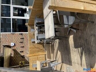 Leasehold Busy Cafe Fully Licensed with Staff