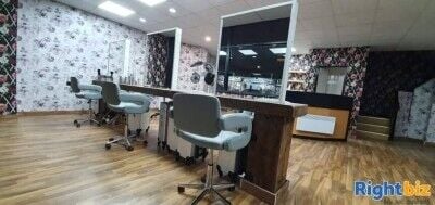 Unisex beauty salon for sale