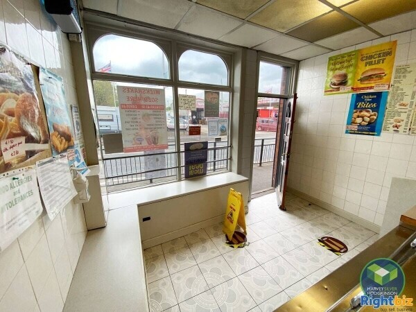 HOT FOOD TAKEAWAY: INCE IN MAKERFIELD, WIGAN: Photo 3