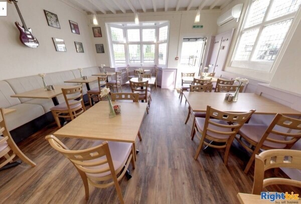 Cafe / Sandwich Shop in Ongar - Essex Photo 3
