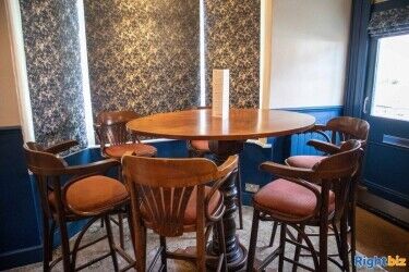 SURREY - SUPERBLY REFURBISHED PUB & RESTAURANT Photo 3