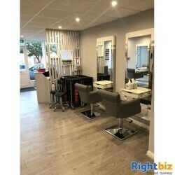 Fully furnished salon for sale