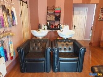 Hair and beauty salon for sale