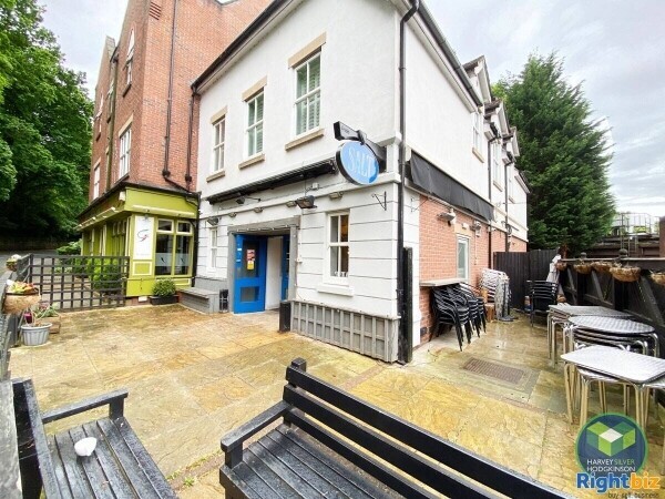 BAR TO LET: LYMM: Photo 3