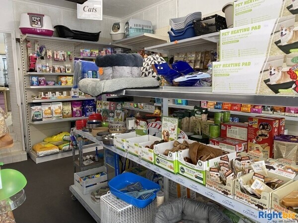 Highly successful Pet And Hardware shop Photo 3