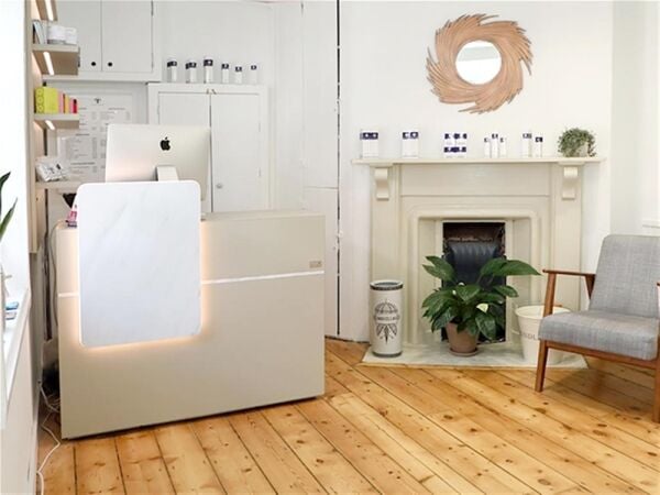 SUCCESSFUL, CUTTING EDGE BEAUTY SALON - BEDFORDSHIRE SUCCESSFUL, CUTTING EDGE BEAUTY SALON - BEDFORDSHIRE