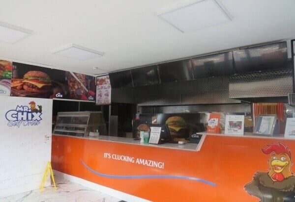 Most Popular Chicken & Pizza Takeaway Business Photo 3